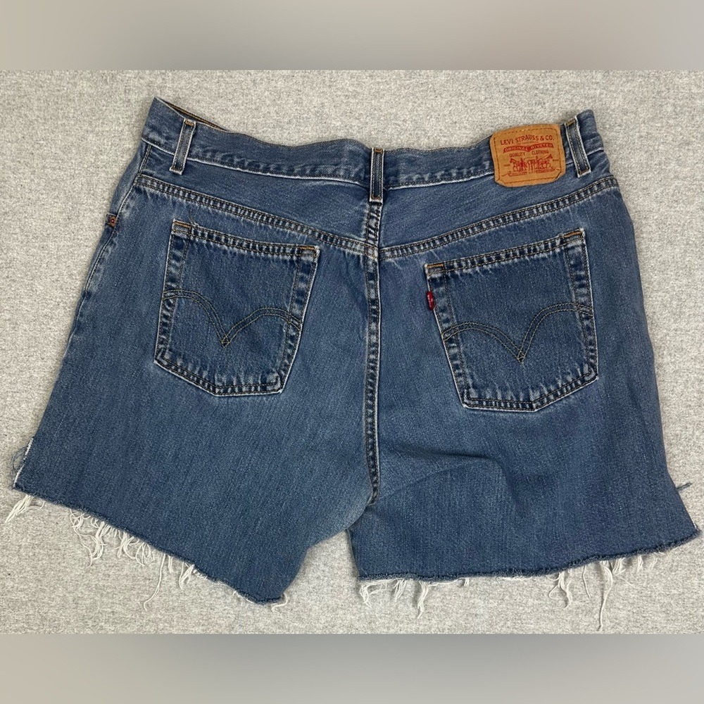 Levis Classic Jeans Shorts Womens 18 Blue Denim Cut Off Raw Hem Distressed‎ Fray